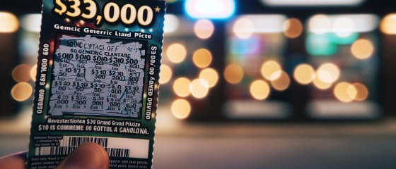 Du jeu à gratter au jackpot : le gain de 300 000 $ d'une femme de Caroline du Sud